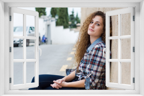 Retrato de chica joven sonriente