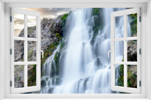 Fototapeta Naklejka Na Ścianę Okno 3D - Dramatic waterfall in the light of morning