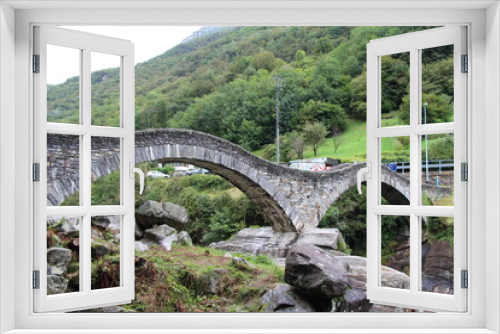 Fototapeta Naklejka Na Ścianę Okno 3D - stone bridge in the versacia valley