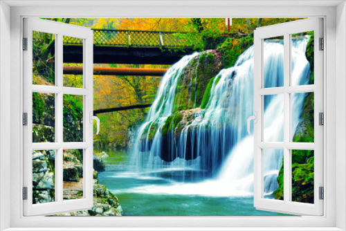 Fototapeta Naklejka Na Ścianę Okno 3D - Mountain waterfall Bigar in autumn.