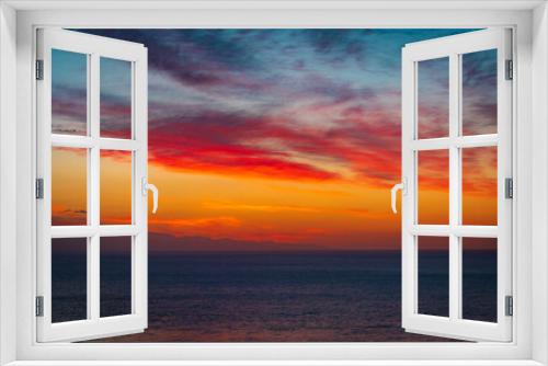 Fototapeta Naklejka Na Ścianę Okno 3D - Beautiful red sky over the sea