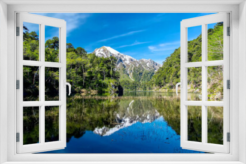 Fototapeta Naklejka Na Ścianę Okno 3D - Beautiful summer forest mountain lake