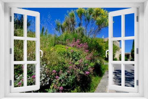 Fototapeta Naklejka Na Ścianę Okno 3D - VILLAGE CHANTEMERLE LES GRIGNAN fleurie
