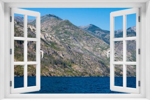 Fototapeta Naklejka Na Ścianę Okno 3D - Scenic landscape of Lake Chelan on a sunny day - Washington state, USA
