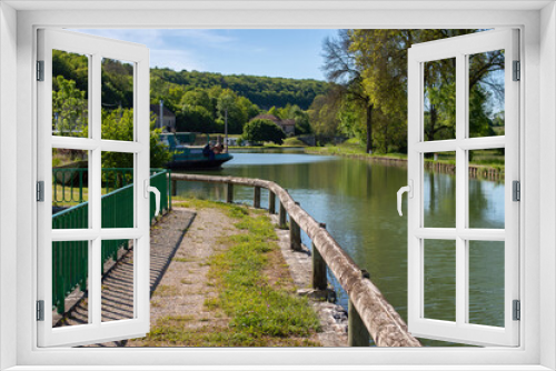 Fototapeta Naklejka Na Ścianę Okno 3D - Canal de Bourgogne à Pont d'ouche