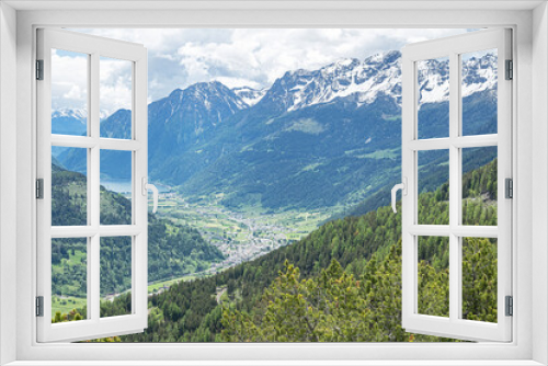 Fototapeta Naklejka Na Ścianę Okno 3D - Blick auf Poschiavo, Puschlav, Kanton Graubünden, Schweiz
