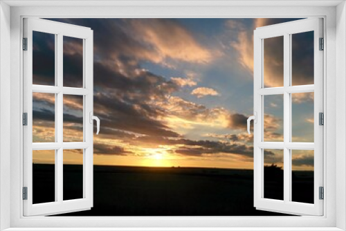 Fototapeta Naklejka Na Ścianę Okno 3D - beautyfull landscape of bright and big sunset 