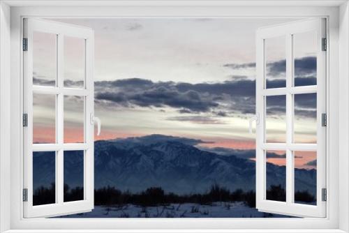 Fototapeta Naklejka Na Ścianę Okno 3D - Utah winter evening