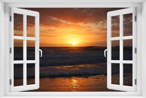 Fototapeta Naklejka Na Ścianę Okno 3D - Sunrise on the Atlantic