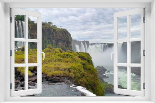 Fototapeta Naklejka Na Ścianę Okno 3D - Iguazu Falls Foz do Iguaçu, Paraná, Brazil