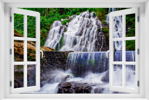 Fototapeta Naklejka Na Ścianę Okno 3D - Beautiful view of Tirta Bhuwana waterfall in Bali
