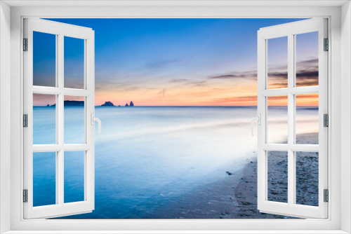 Fototapeta Naklejka Na Ścianę Okno 3D - Sunrise at the beautiful coastline of the Mediterranean Sea