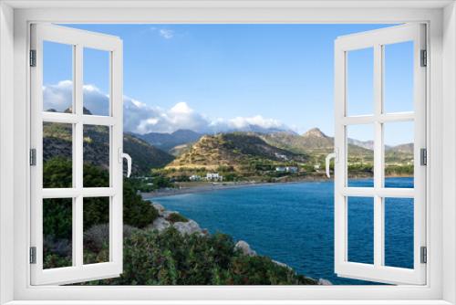Fototapeta Naklejka Na Ścianę Okno 3D - Ferma Bucht mit Bergen Kreta