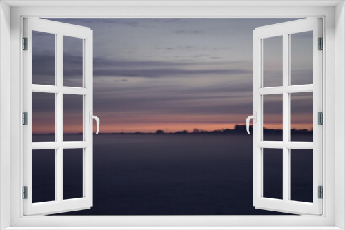Fototapeta Naklejka Na Ścianę Okno 3D - Panningshot, Sonnenaufgang auf einem Feld
