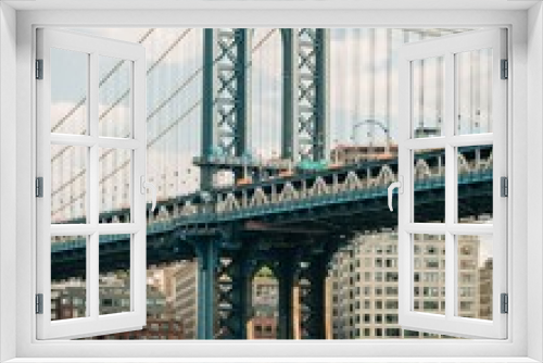 Fototapeta Naklejka Na Ścianę Okno 3D - The Manhattan Bridge and East River in New York City