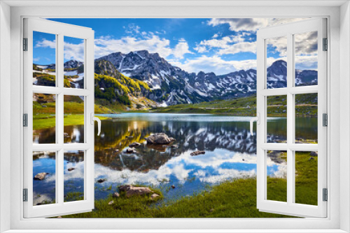 Fototapeta Naklejka Na Ścianę Okno 3D - Mountain lake nature landscape.