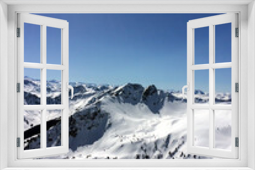 Fototapeta Naklejka Na Ścianę Okno 3D - Winter snow covered mountain peaks in Austrian alps. 