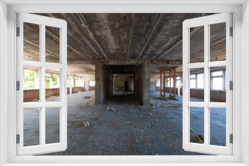 Fototapeta Naklejka Na Ścianę Okno 3D - room in an empty abandoned building