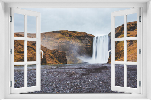 Fototapeta Naklejka Na Ścianę Okno 3D - Skogafoss waterfall, long exposure landscape. Iceland in autumn