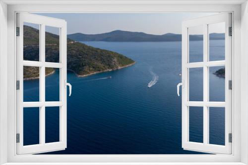Fototapeta Naklejka Na Ścianę Okno 3D - lonely boat in the ocean
