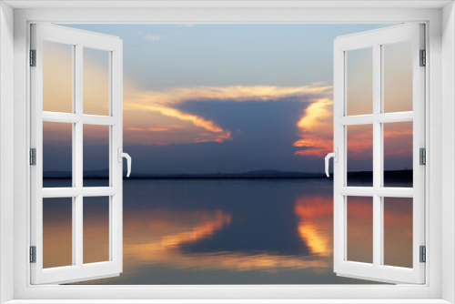 Fototapeta Naklejka Na Ścianę Okno 3D - Beautiful sunset on the lake.