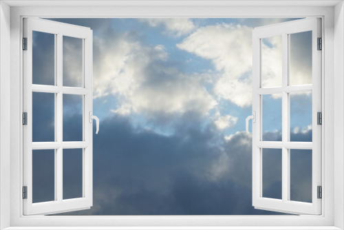 Fototapeta Naklejka Na Ścianę Okno 3D - Wolken Himmel am späten Nachmittag mit überwiegender Bewölkung