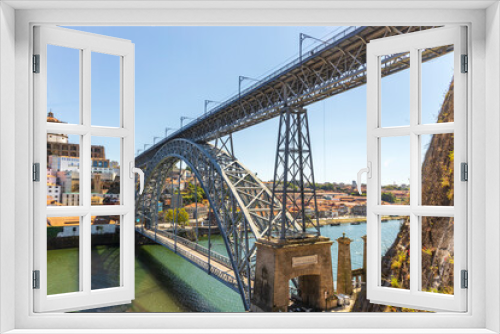 Fototapeta Naklejka Na Ścianę Okno 3D - Beautiful Dom Luis I bridge over Douro river in Porto, Portugal