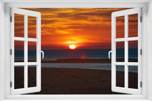 Fototapeta Naklejka Na Ścianę Okno 3D - Felixstowe sunrise 