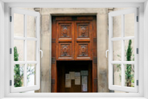 Fototapeta Naklejka Na Ścianę Okno 3D - An old door in Florence, Italy