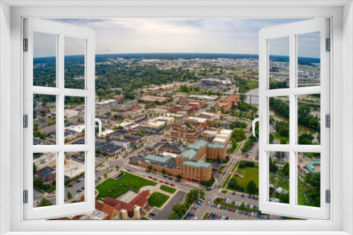 Fototapeta Naklejka Na Ścianę Okno 3D - Aerial View of Midland, Michigan during Summer