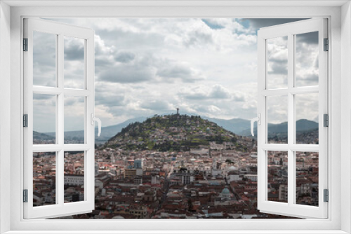Fototapeta Naklejka Na Ścianę Okno 3D - Downtown cityscape panorama view old town historic place Quito
