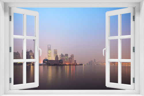 Fototapeta Naklejka Na Ścianę Okno 3D - shanghai skyline in dawn