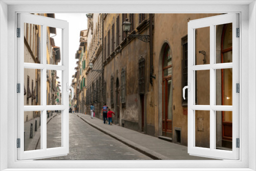 Fototapeta Naklejka Na Ścianę Okno 3D - A street in Florence on a summer day