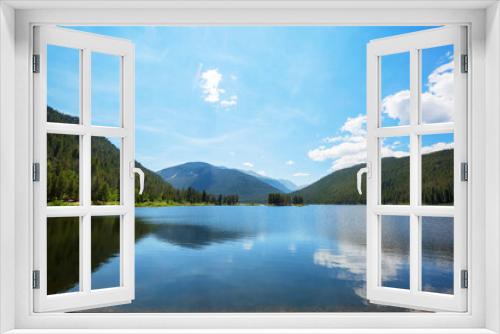 Fototapeta Naklejka Na Ścianę Okno 3D - Mountains lake