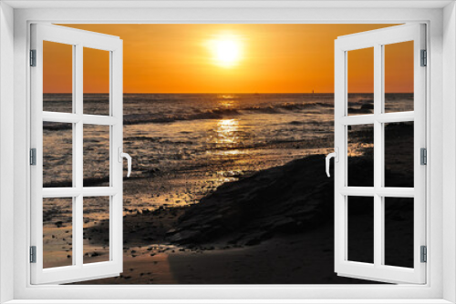 Fototapeta Naklejka Na Ścianę Okno 3D - Long beach