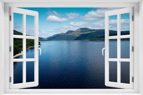 Fototapeta Naklejka Na Ścianę Okno 3D - Loch Lomond during a vacation in Scotland