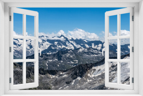 Fototapeta Naklejka Na Ścianę Okno 3D - Alpnine rocky peaks panorama on sunny summer day. Austrian Alps, Austria
