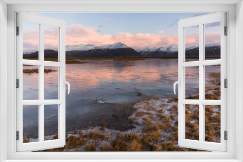 Fototapeta Naklejka Na Ścianę Okno 3D - jezioro w górach