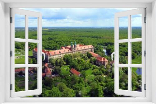 Fototapeta Naklejka Na Ścianę Okno 3D - zespol klasztorny w Lubiazu na Dolnym Slasku, najwieksze opactwo cysterskie na swiecie 