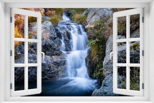 Fototapeta Naklejka Na Ścianę Okno 3D - French pyrenean waterfall. Long time exposure.