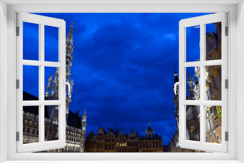 Fototapeta Naklejka Na Ścianę Okno 3D - The Grand Place the central square of Brussels with the Town Hall on a summer evening