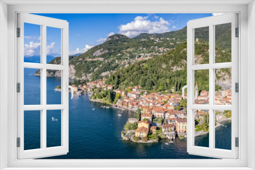 Fototapeta Naklejka Na Ścianę Okno 3D - Panorama di Varenna, lago di Como, pomeriggio