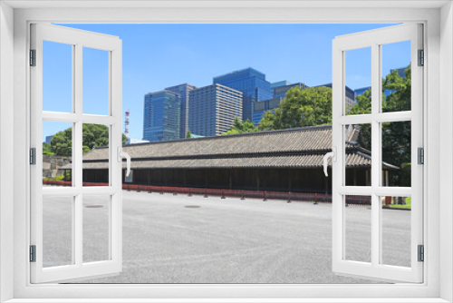 Fototapeta Naklejka Na Ścianę Okno 3D - 江戸城　百人番所と丸の内の高層ビル群