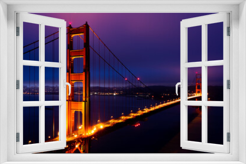 Fototapeta Naklejka Na Ścianę Okno 3D - 25 second long exposure of the Golden Gate Bridge in San Francisco, CA
