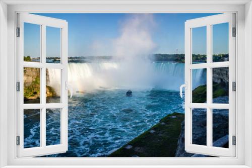 Fototapeta Naklejka Na Ścianę Okno 3D - The well known Niagara Falls in Canada, Ontario