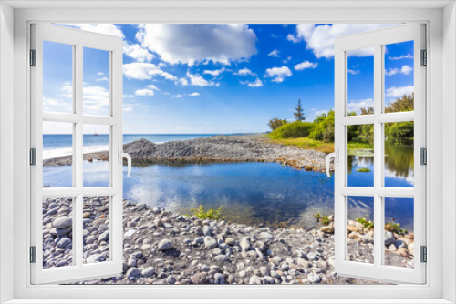 Fototapeta Naklejka Na Ścianę Okno 3D - Embouchure de l’étang de Saint-Paul, île de la Réunion 