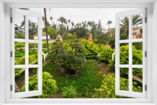 Fototapeta Naklejka Na Ścianę Okno 3D - View of the garden in the Alcazar palace