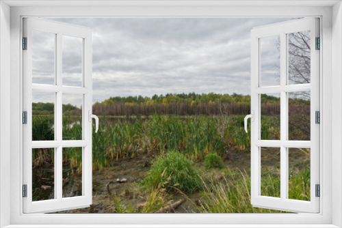 Fototapeta Naklejka Na Ścianę Okno 3D - Bennett Lake, AB on a Cloudy Day