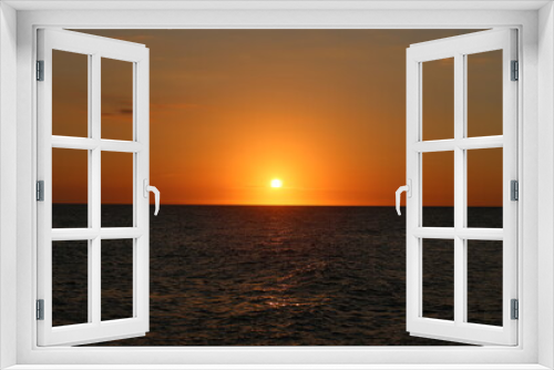 Fototapeta Naklejka Na Ścianę Okno 3D - sunset at japan sea