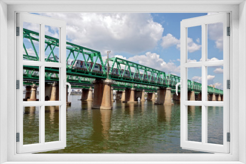 Fototapeta Naklejka Na Ścianę Okno 3D - View of Hangang railway bridge with train